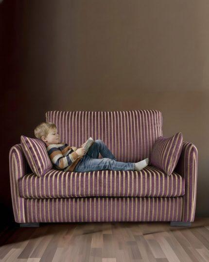 purple sofa with kid 4ff